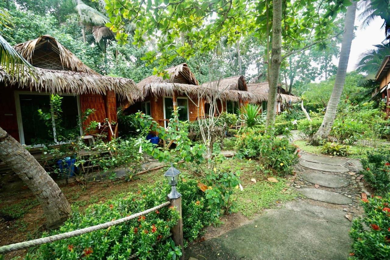 Mook Montra Resort Sea Front Ko Muk Exterior foto